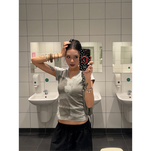 辣妹短款 F383 T恤女修身 复古小熊印花正肩短袖 百搭紧身上衣夏 美式