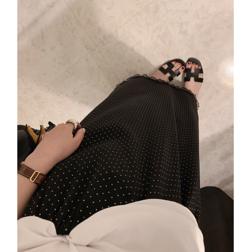 下摆蕾丝边波点半身裙