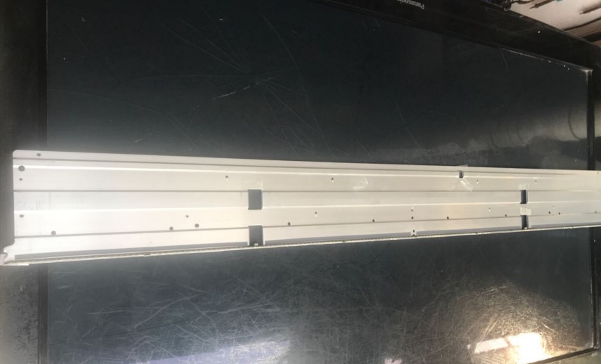 D原装海信LED55K5500US灯条 RSAG7.820.5658铝板LT-1150150-A一套