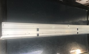 D原装海信LED55K5500US灯条 RSAG7.820.5658铝板LT-1150150-A一套