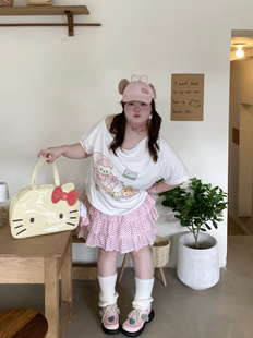 t女夏上衣 显瘦宽松可爱减龄斜肩短袖 萌熊哥妹 桃气酥原创自制大码