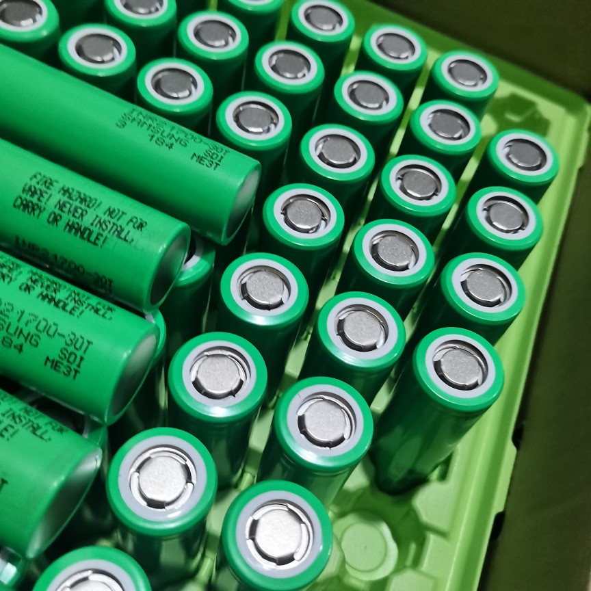 全新三代三星21700-30T容量3000高倍率35A放电3.7V