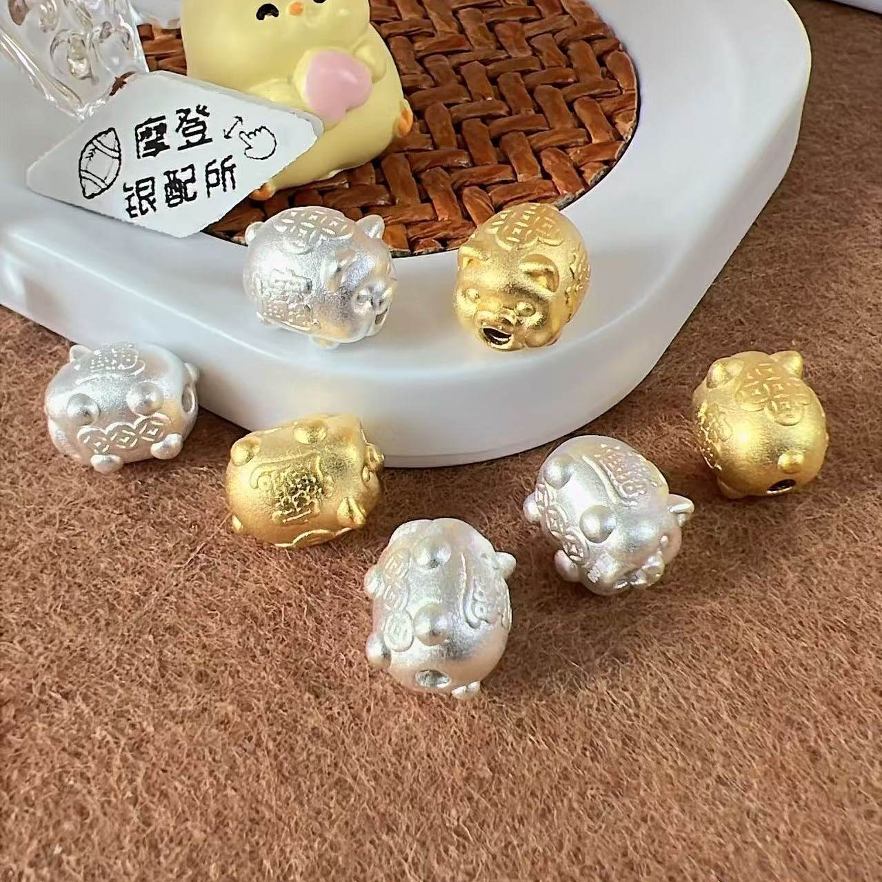足银999可爱招财猪穿孔转运珠手串diy编绳生肖猪纯银饰品配件材料,饰品/流行首饰/时尚饰品新,其他DIY饰品配件,淘宝优惠券,粉丝福利购,淘宝优惠卷