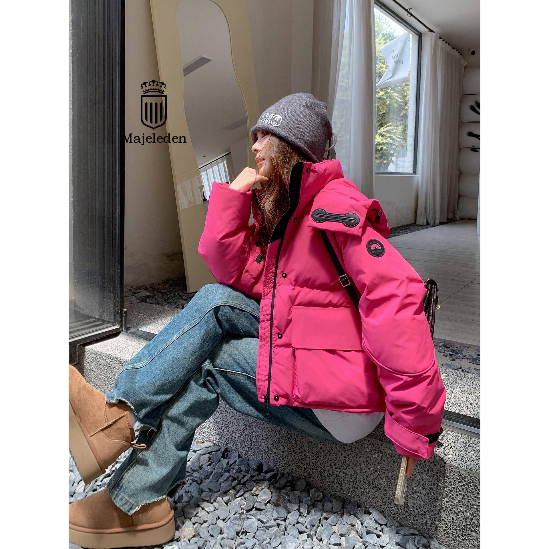 正品2025冬新款高级感工装风玫红色连帽短款羽绒服女小个子外套潮