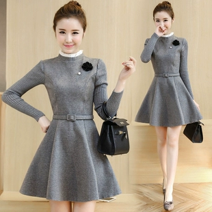 女装 2021年秋冬季 新款 高级感洋气减龄裙子气质显瘦打底毛呢连衣裙