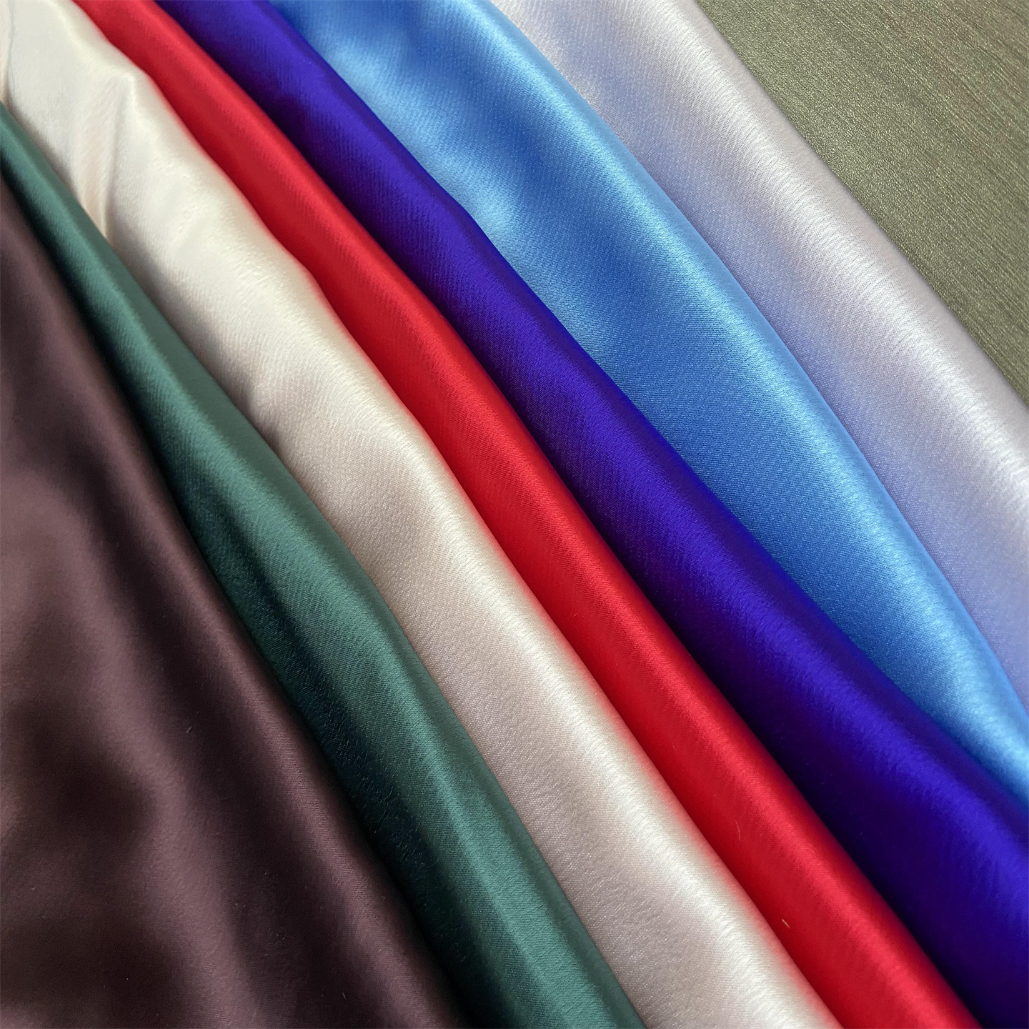 布队日本三醋酸缎面哑光时装面料