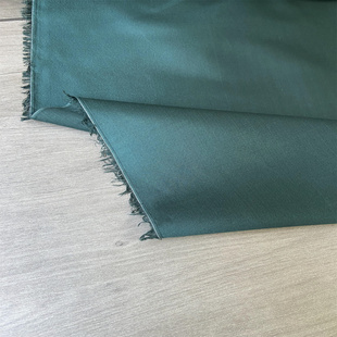 进口深绿色36姆米挺阔真丝塔夫绸时装面料设计师礼服外套裙布料