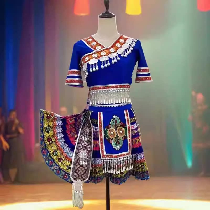 新款儿童少数民族服装三月三女童成人舞蹈演出服黛帕苗族表演舞蹈