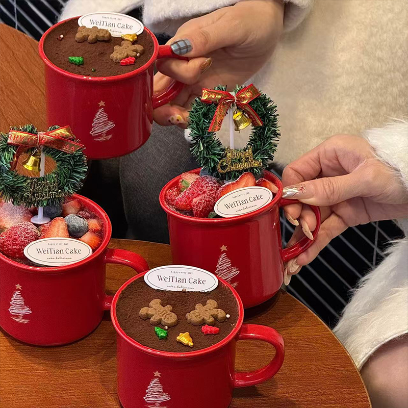 2025ins卡通可爱圣诞节红色搪瓷杯甜品蛋糕装饰草圈叶子装扮插件