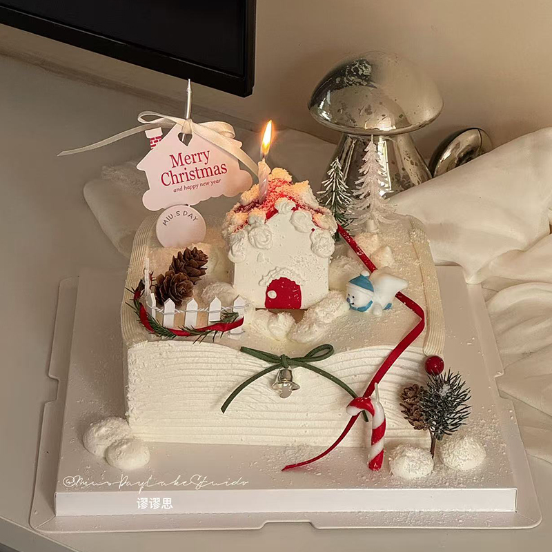 2025创意圣诞节蛋糕装饰白色雪景主题可爱雪人松果小房子装扮摆件