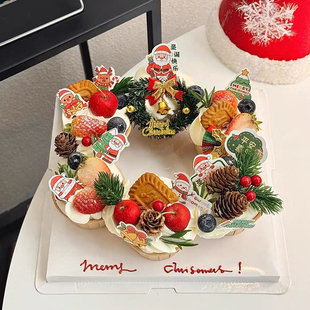 2025圣诞节花环纸杯蛋糕装饰圣诞老人尖尖卡松果草圈烘焙装扮配件