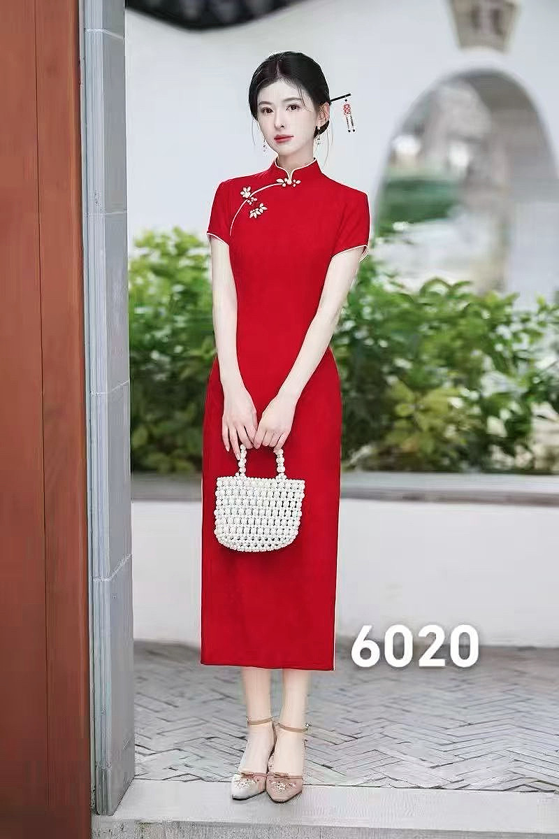 新中式妈妈喜婆婆婚宴装礼服2026新款红色旗袍国风修身短袖连衣裙