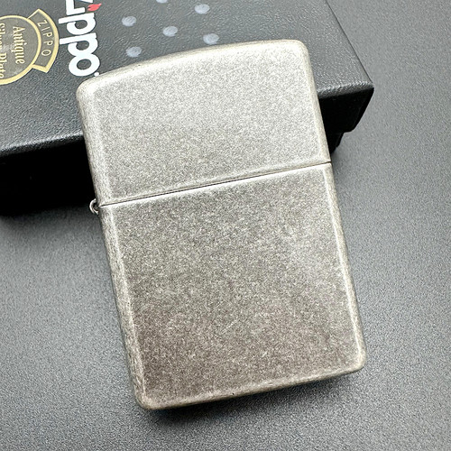 ZIPPO之宝打火机古银盔甲光板