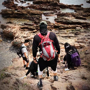 很牛 高端户外防风雨耐磨耐刮擦男女情侣运动登山双肩包背包 包