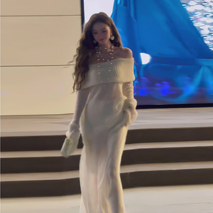 秋季穿搭!简约白色软糯气质一字肩针织毛衣衫上衣+半身长裙套装