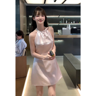 卢昱晓同款！现货粉色缎面光泽感挂脖连衣裙女春夏收腰无袖短裙子