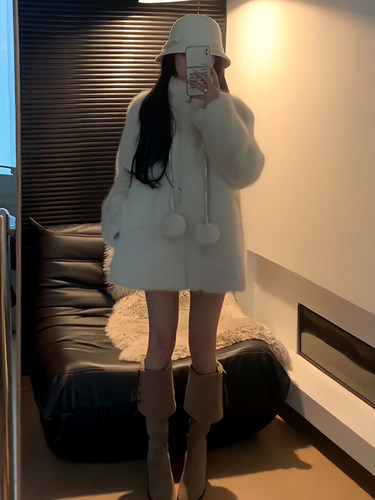 现货小个子可爱减龄保暖毛呢大衣