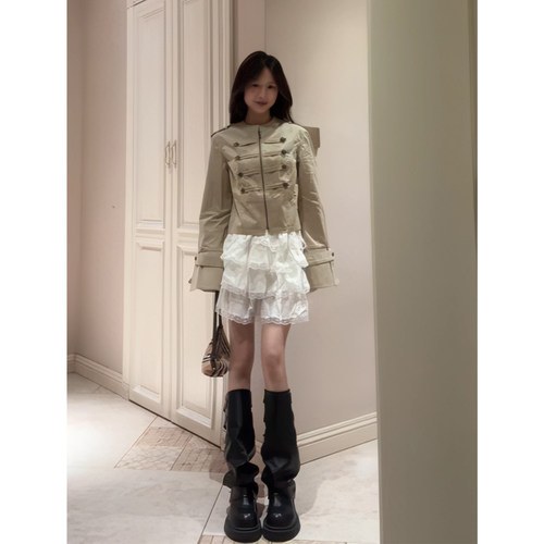 宫廷风拿破仑双排扣卡其色外套女