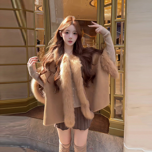 冬季千金风仿狐狸毛领斗篷毛呢外套女小个子短款大衣披肩韩系温柔