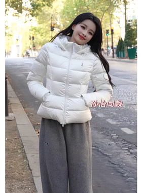 蚂蚁腰缎面泡芙收腰羽绒服女修身