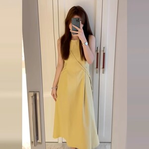 2024外贸爆款清纯温柔黄色连衣裙女夏圆领收腰显瘦a字背
