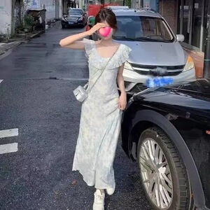 法式高级感方领泡泡袖连衣裙2024新款女夏季长款气质修身显瘦裙子