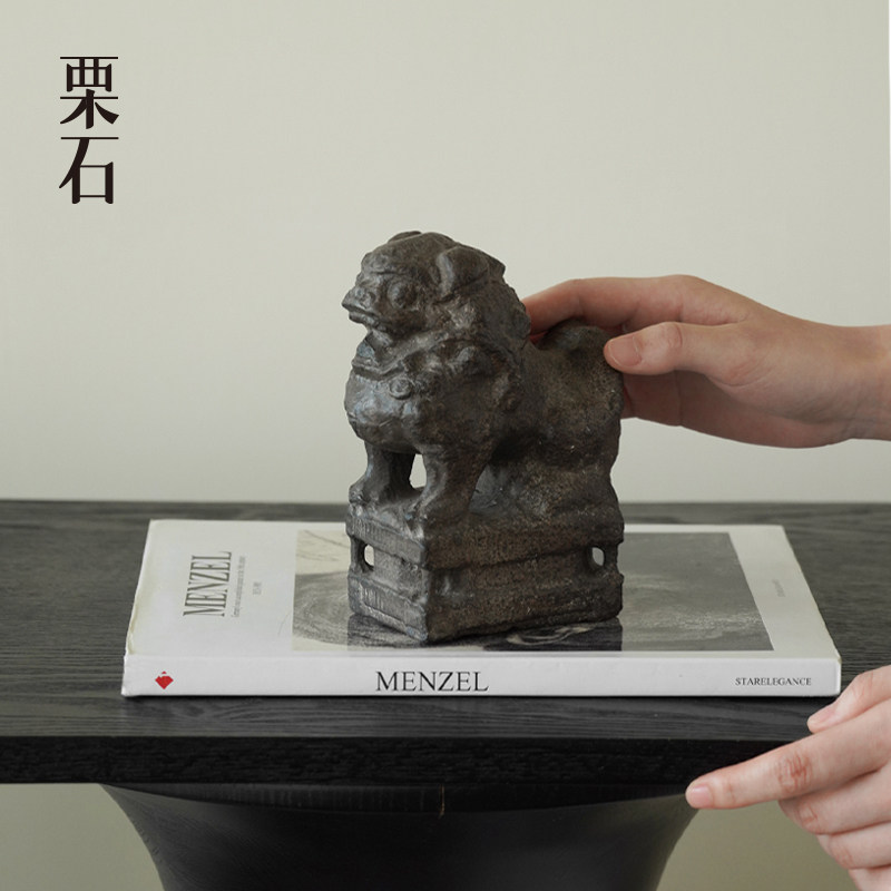 栗石【狮意吉祥】侘寂风仿古手工石雕狮子摆件复古做旧装饰工艺品图片