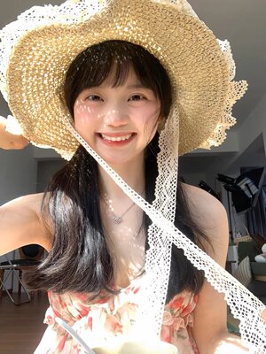 蕾丝飘带镂空草帽女夏季出游防晒沙滩帽子女2023新款海边遮阳帽潮