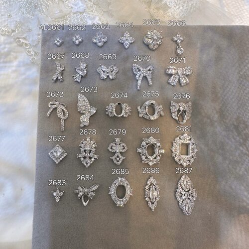 LZ美甲铜锆石钻底托四叶草蝴蝶结