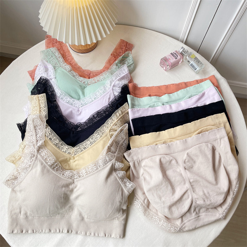 蕾丝法式内衣内裤套装女生无钢圈薄款大胸显小小清新日系性感文胸
