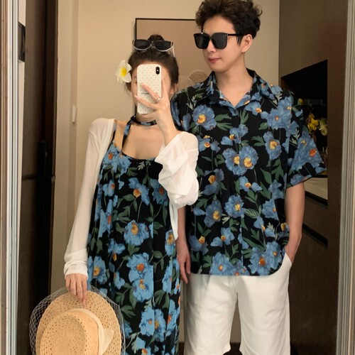 夏季度假风蓝色碎花吊带连衣裙