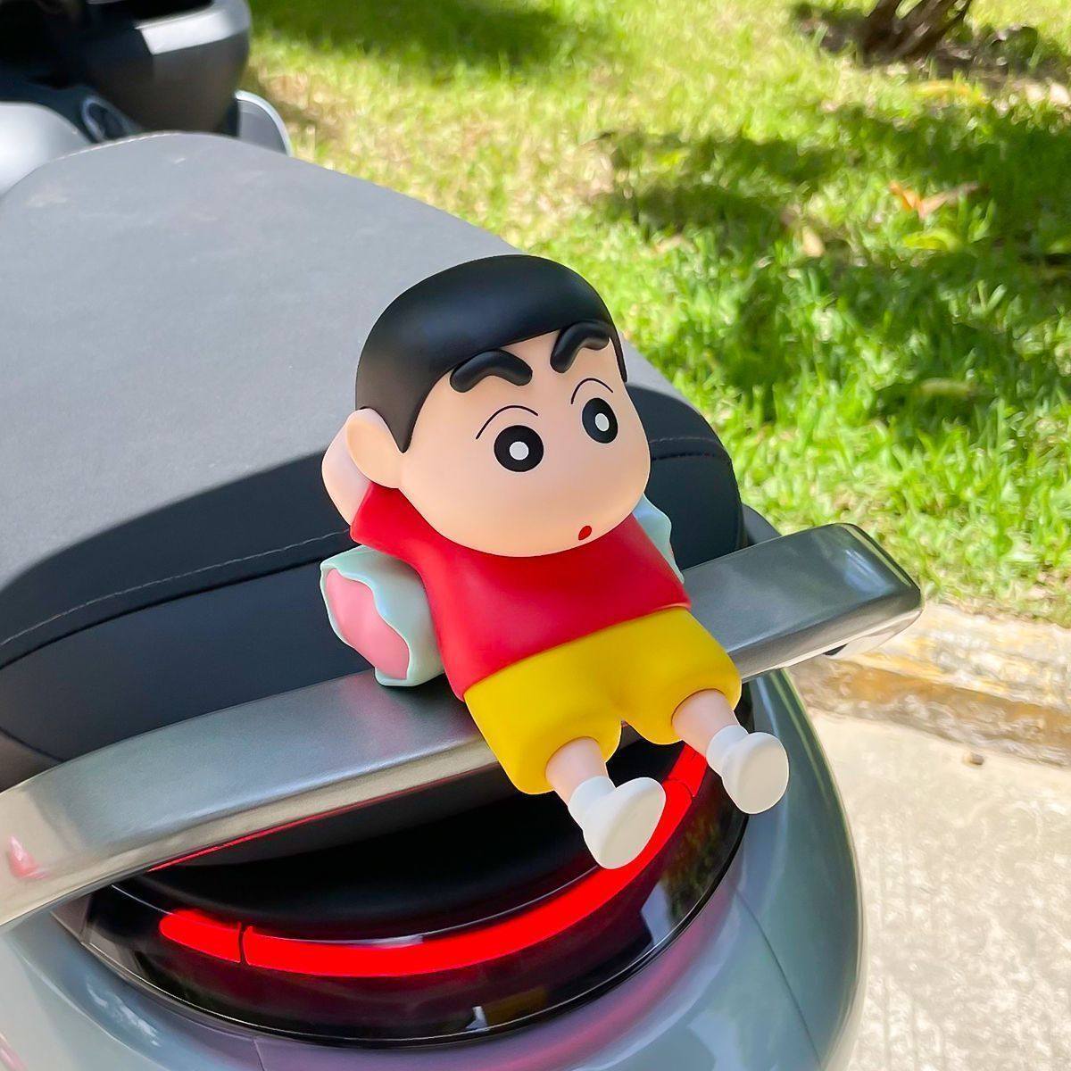 新品蜡笔小新车载摆件汽车卡通可爱公仔后备箱电动车翅膀白色,电动车/配件/交通工具,电动车贴,淘宝优惠券,粉丝福利购,淘宝优惠卷
