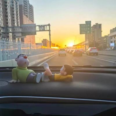 坐姿胖虎大雄汽车胖虎后备箱摆件车尾个性卡通公仔车载玩偶挂件