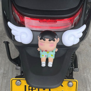 蜡笔小新九号装饰品车载卡通搞笑可爱车内饰品电动车汽车公仔摆件