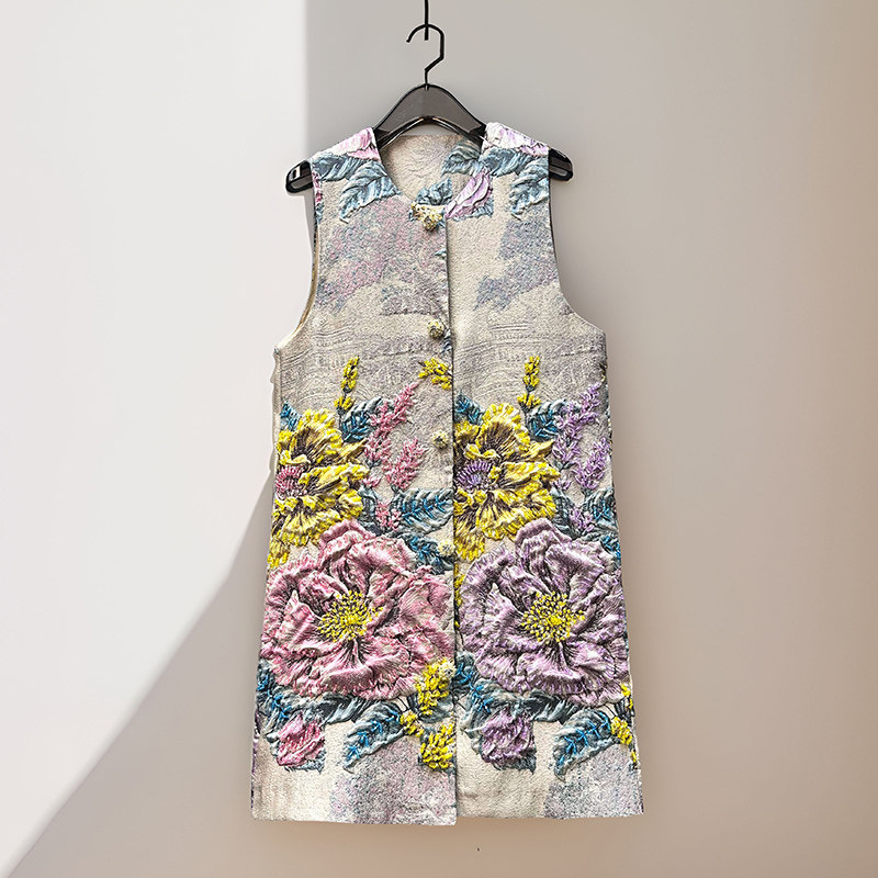 新款女装马甲女无袖春秋提花浮雕富贵花钉珠宝石钮扣马夹外套女,女装/女士精品,马夹,淘宝优惠券,粉丝福利购,淘宝优惠卷