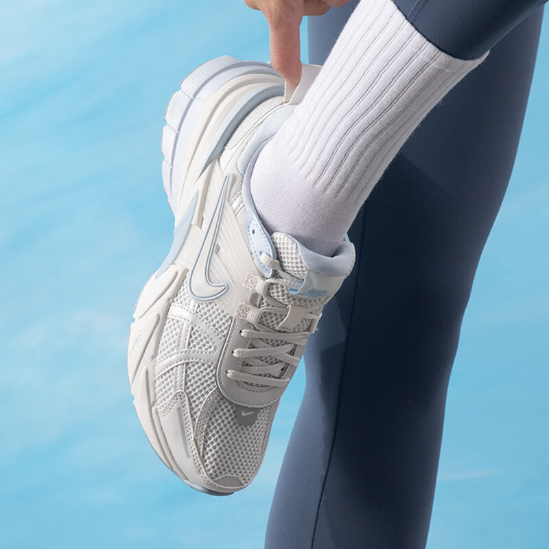 Nike耐克女鞋休闲老爹鞋