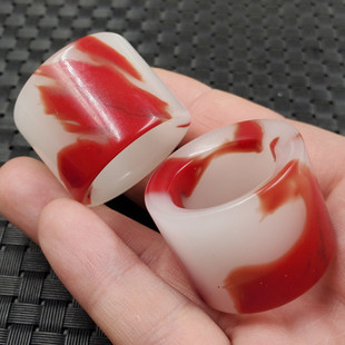 新款仿天然玉石扳指仿和田玉扳指仿鸡血红俏色扳指大号指环