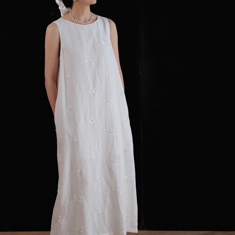 远家天丝亚麻钉珠绣背心裙HL5315