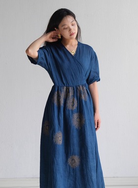 远家 蓝染绣花苎麻裹身裙 系带V领休闲气质长裙 夏新LF3670限量