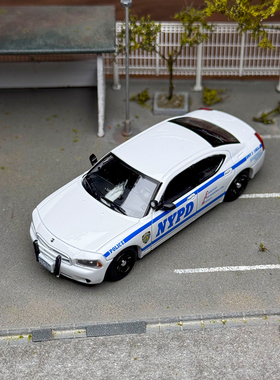 Rollin 1:64 道奇战马 Charger  纽约高速巡警 HWY 合金汽车模型