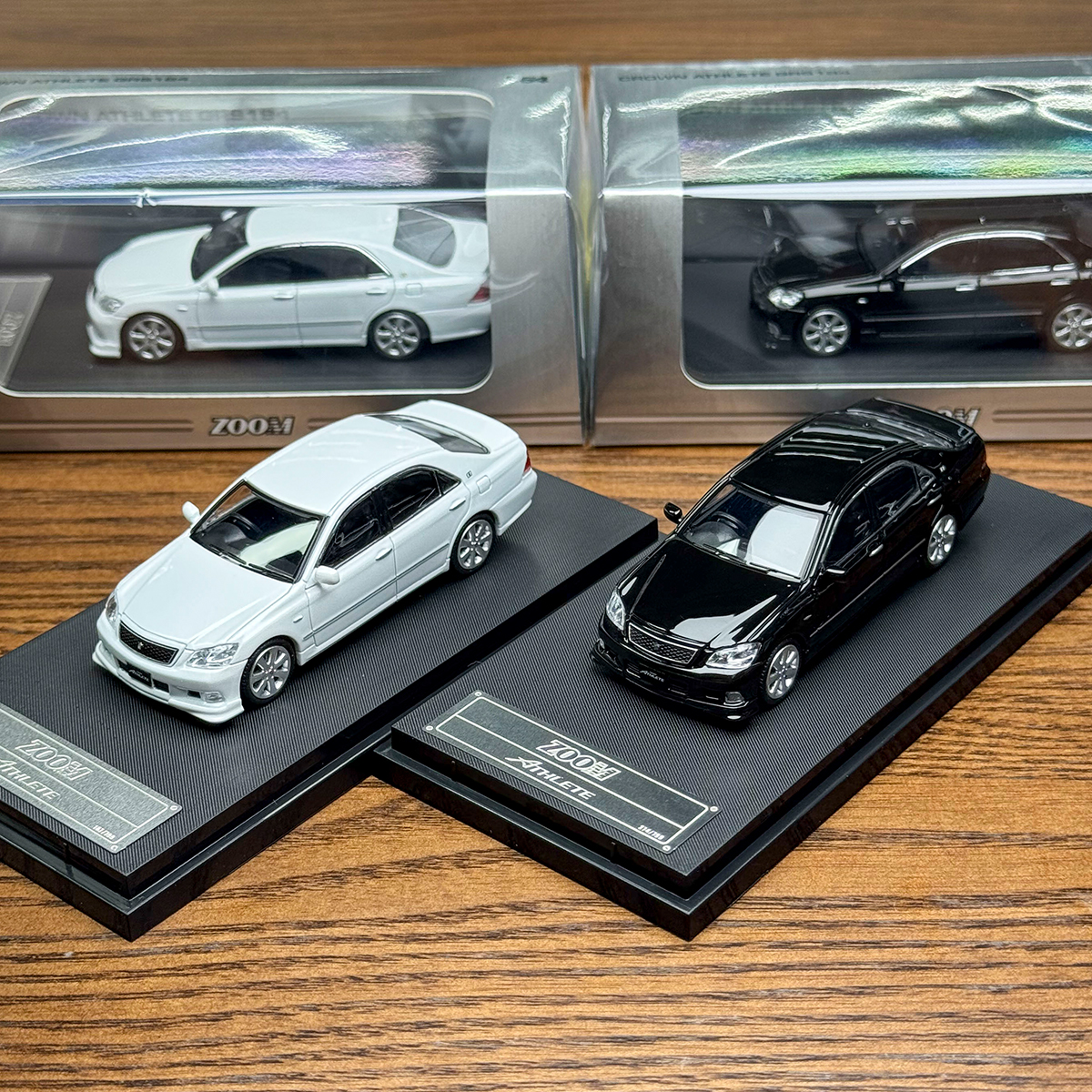 Zoom164丰田皇冠合金车模