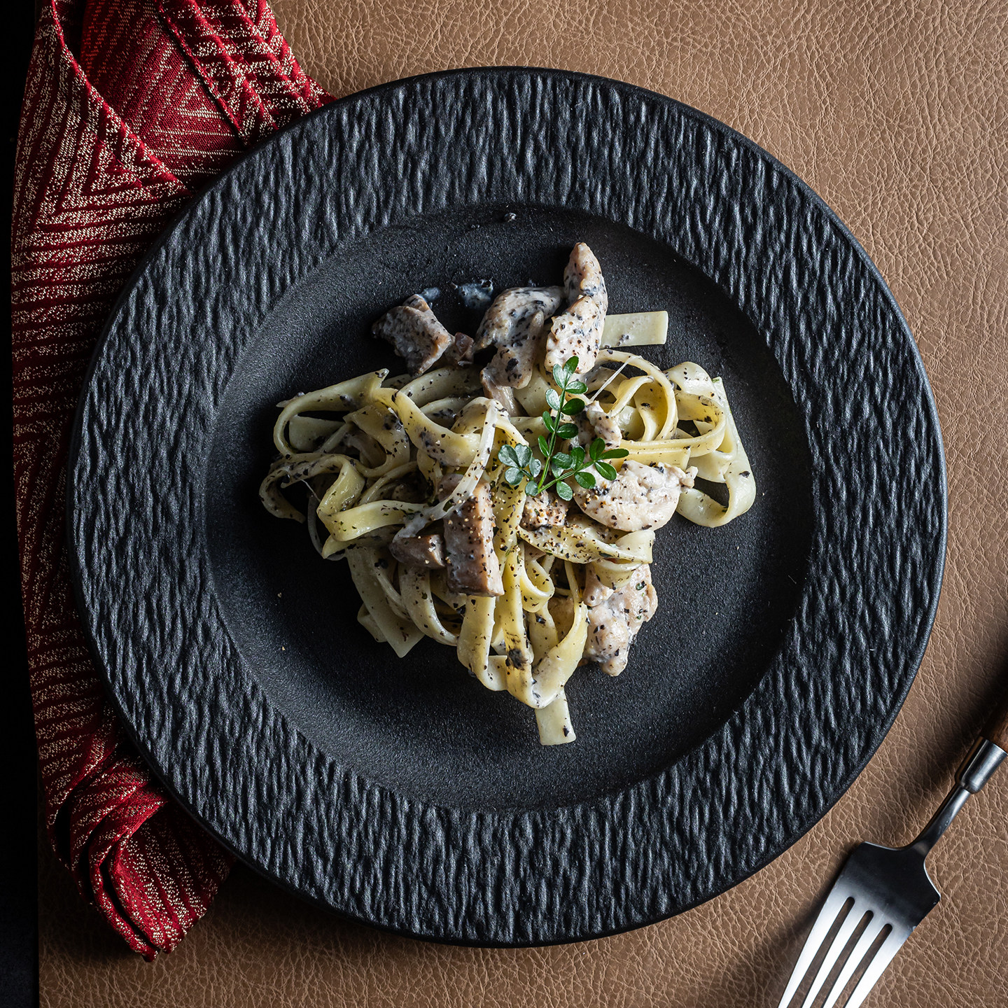 高颜值创意陶瓷盘子日式平盘肉盘菜盘西餐盘家用菜盘鱼盘蒸鱼盘子,餐饮具,盘,淘宝优惠券,粉丝福利购,淘宝优惠卷