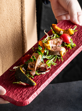 红色长方形盘喜庆糖果盘水果盘糕点盘陶瓷牛排盘寿司摆盘海鲜盘