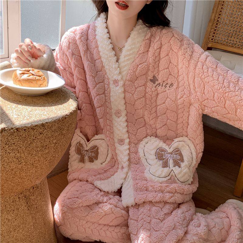 甜美加厚秋冬季新款珊瑚绒睡衣女加绒卡通休闲法兰绒家居服可外穿