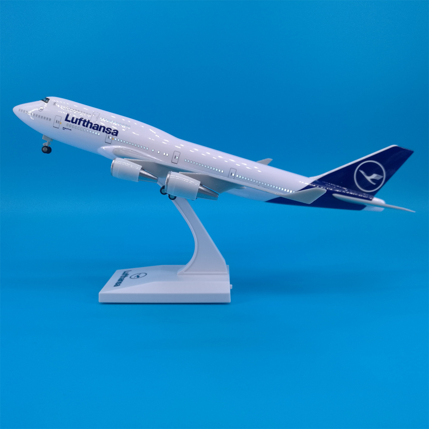 汉莎航空B747飞机模型摆件带灯光