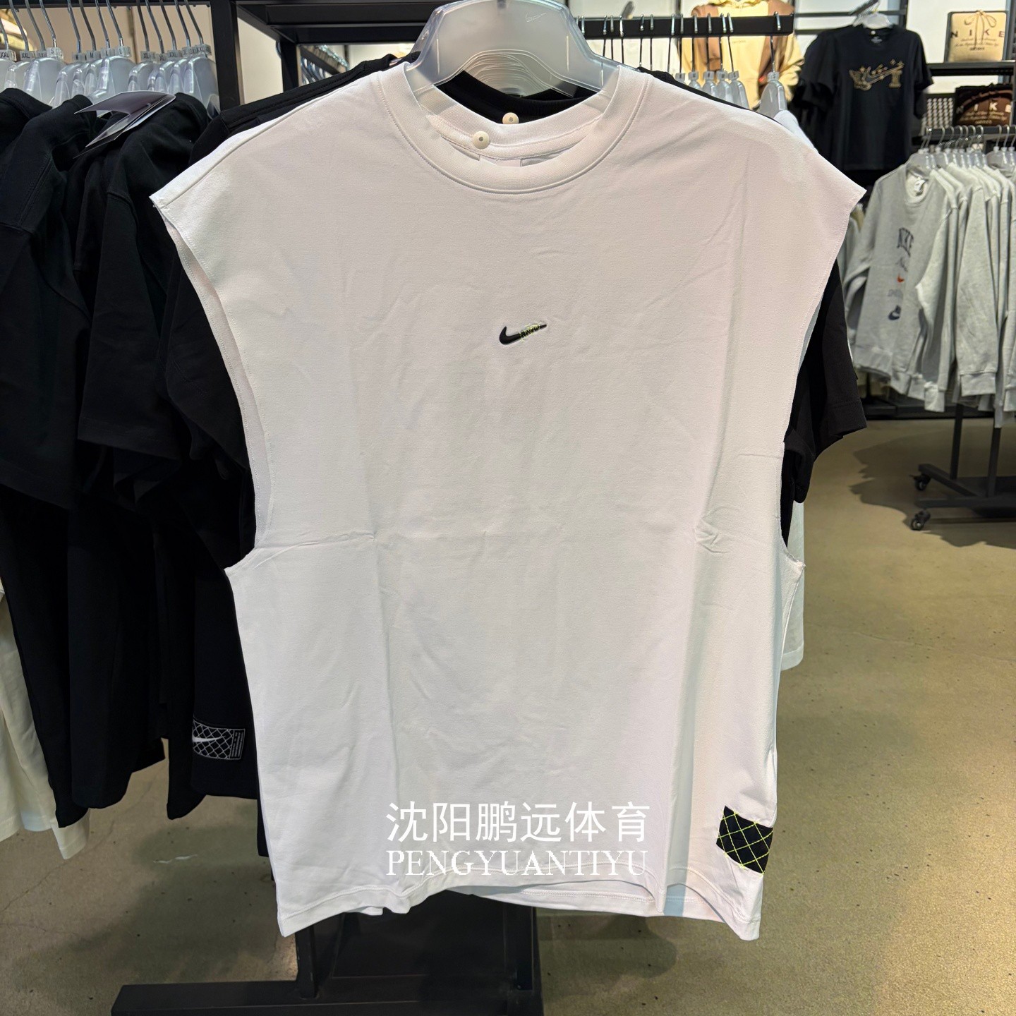 Nike耐克男子夏款篮球运动训练宽松透气速干无袖背心HV1889-100