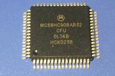 全新原装MC68HC908AB32CFUE MC908AB32CFUE MC908AB32CFU