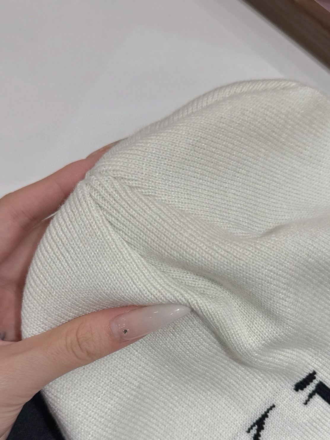 102303韩国字母针织帽王鹤棣同款街头毛线帽子女保暖冷帽显脸小潮