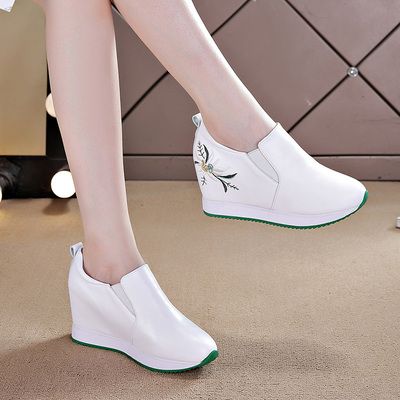 小白鞋女休闲纯色真皮