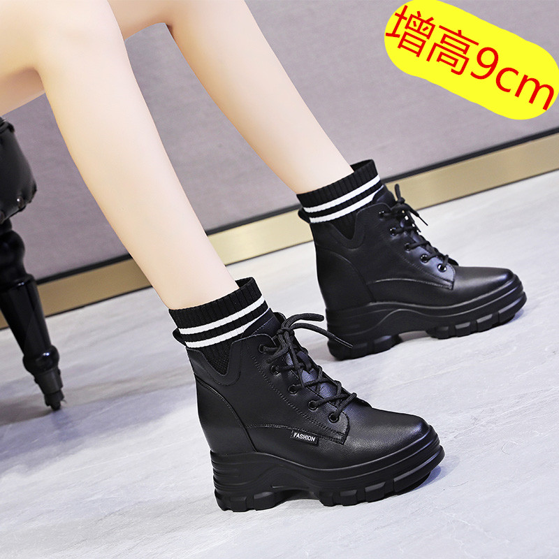 马丁靴女舒适聚氨酯真皮